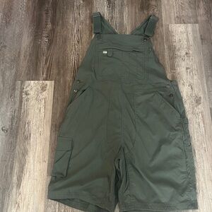 Women’s size XL Duluth Trading Co green cargo shorts shortalls overalls